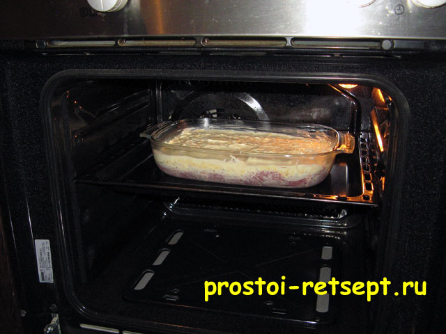 Можно стекло ставить в духовку. Стеклянная форма для запекания в газовой духовке. Стеклянный противень для духовки. Мясо в духовке в стеклянной форме для запекания. Стекло для духовки выпекать.